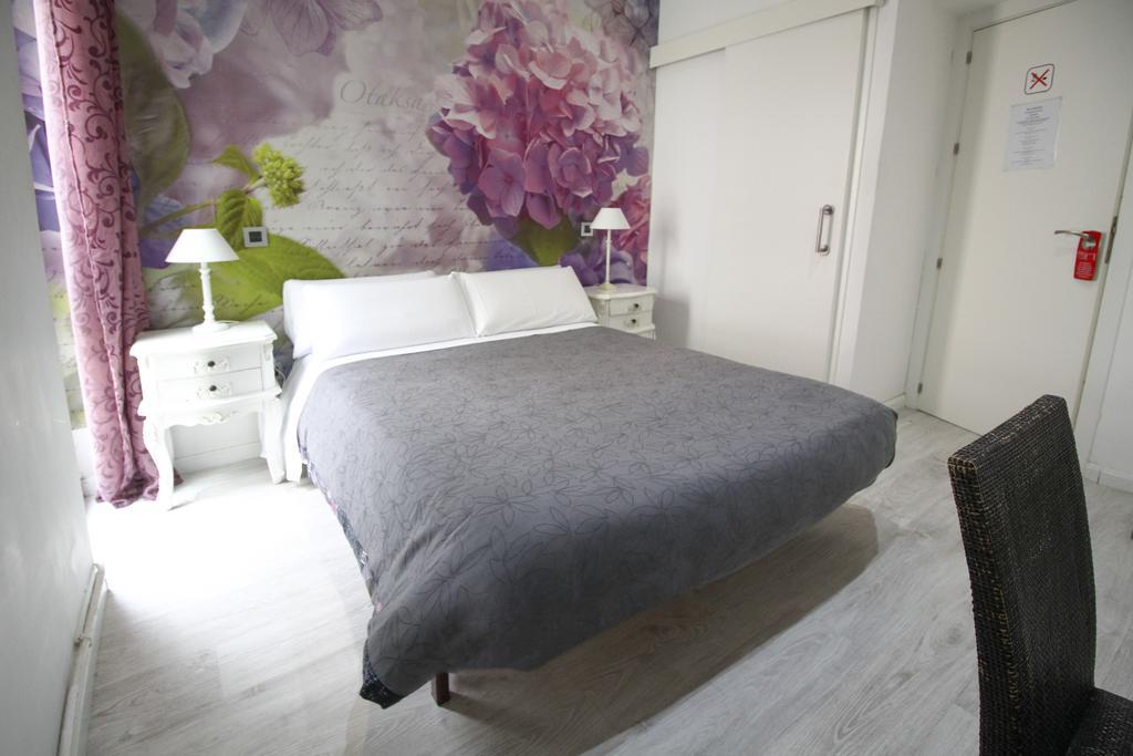 Pension Foster Madrid Buitenkant foto