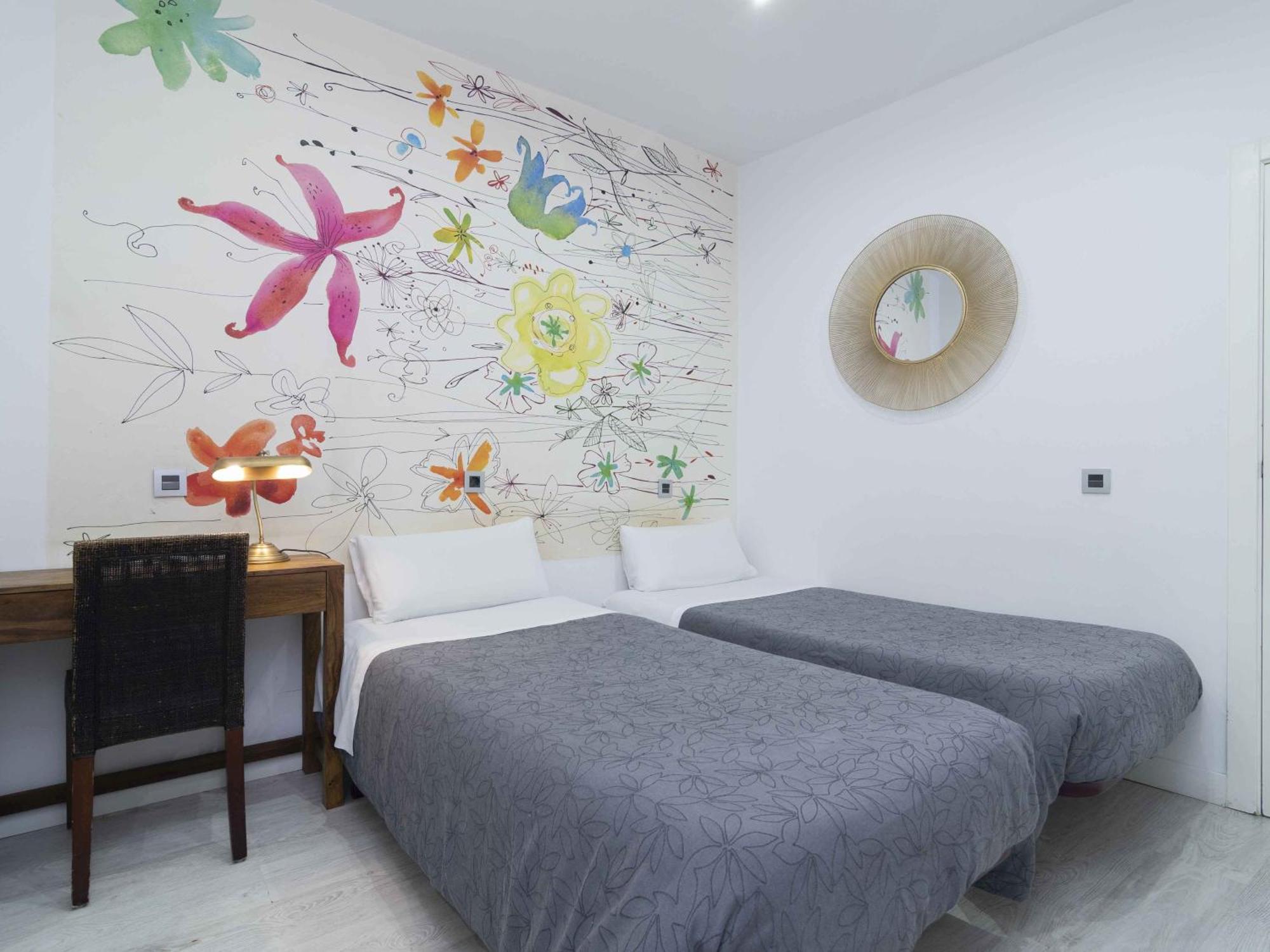 Pension Foster Madrid Buitenkant foto
